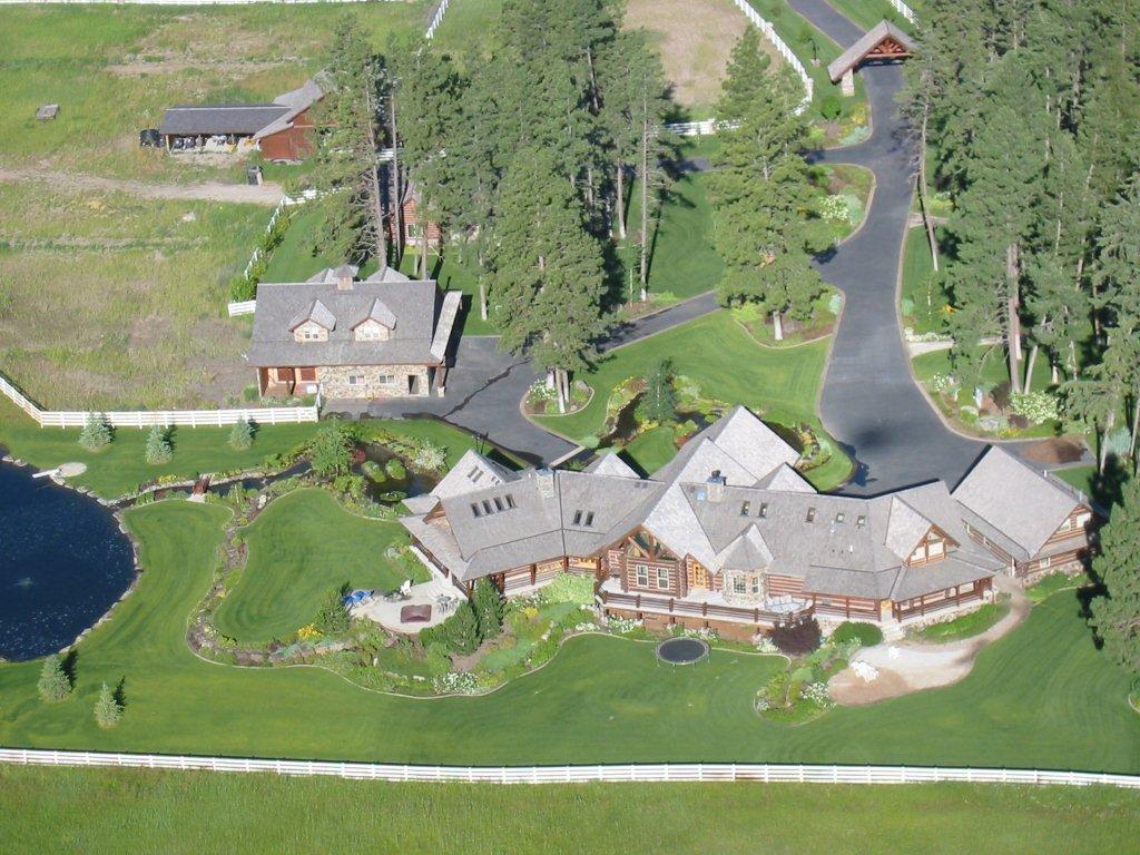 كولومبيا فولز Glacier Mountain Lodge المظهر الخارجي الصورة