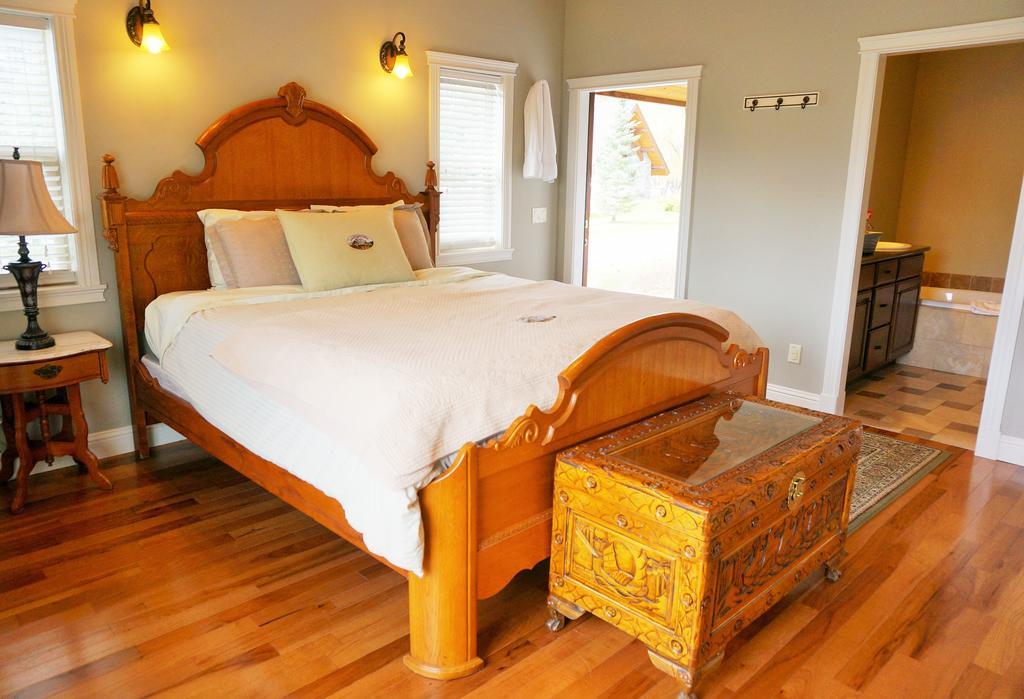 كولومبيا فولز Glacier Mountain Lodge الغرفة الصورة
